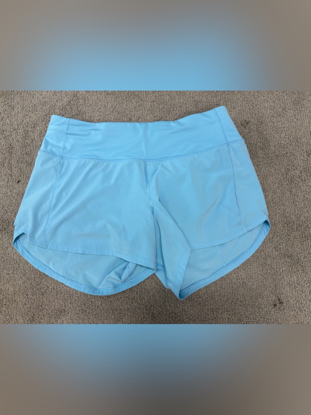 Lululemon Light Blue Speed Up shorts size 6 4”
